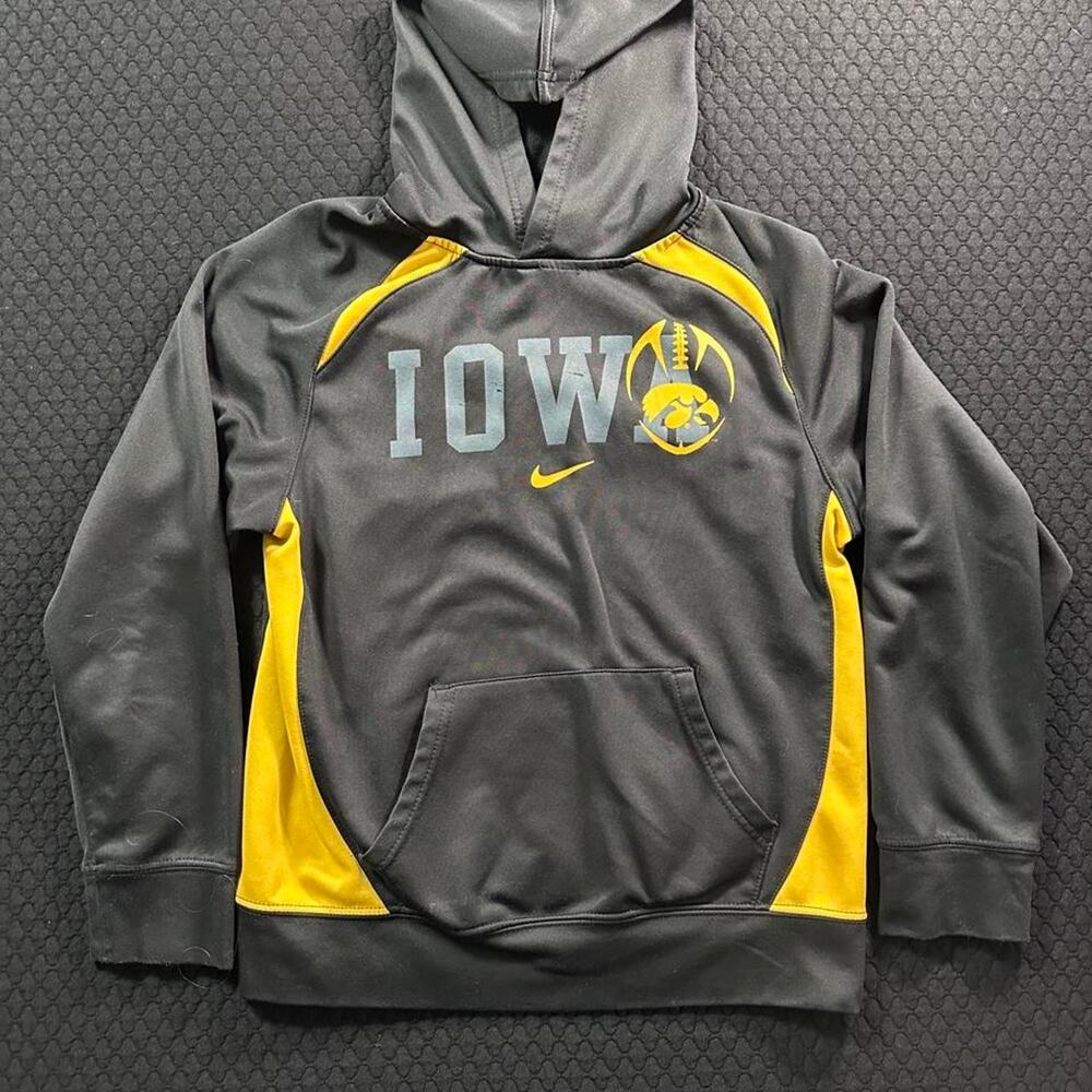 Nike Therma-FIT Iowa Hawkeyes Youth Hoodie Black Gold Size L (16-18)
